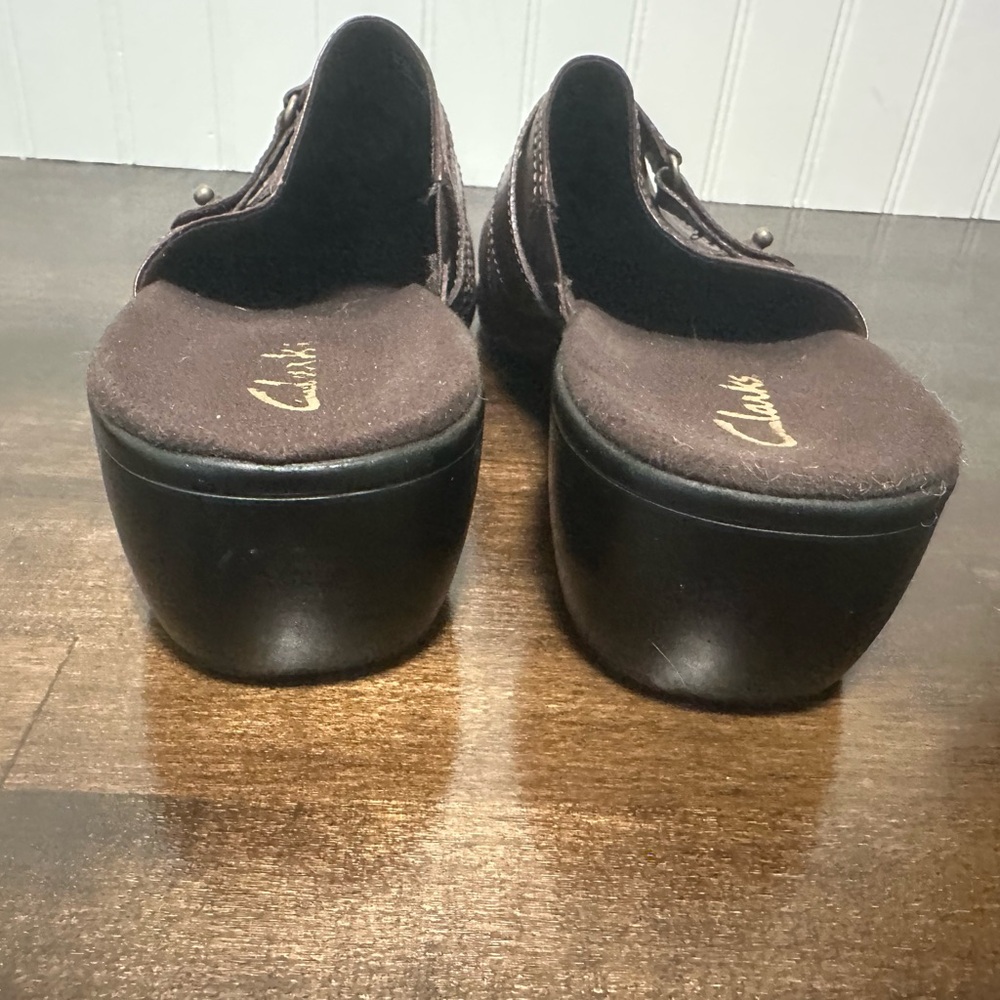 Clark’s slides. Women’s size 9. Brown leather. Excellent condition. Mules - Picture 4 of 7